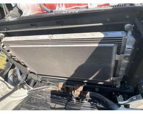  Freightliner Cascadia 116 Day Cab AC Condensor #