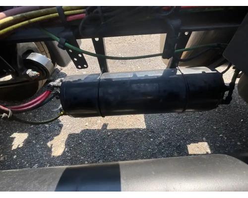Freightliner Cascadia 116 Day Cab Air Tank # Freightliner Cascadia 116 Day Cab Air Tank #