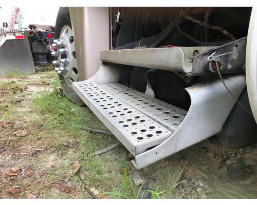 FREIGHTLINER CASCADIA 125BBC Battery Box