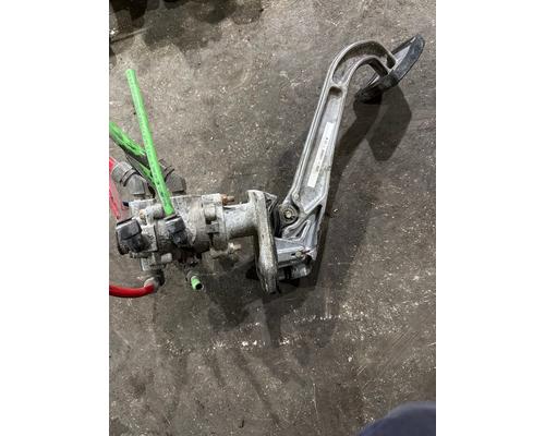 FREIGHTLINER CASCADIA 125BBC BrakeClutch Pedal Box