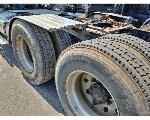 FREIGHTLINER CASCADIA 125BBC Complete Vehicle