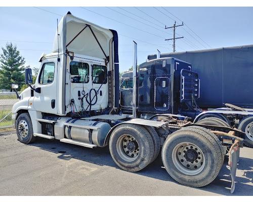 FREIGHTLINER CASCADIA 125BBC Complete Vehicle