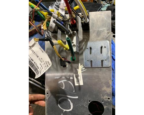 FREIGHTLINER CASCADIA 125BBC Dash Console Switch