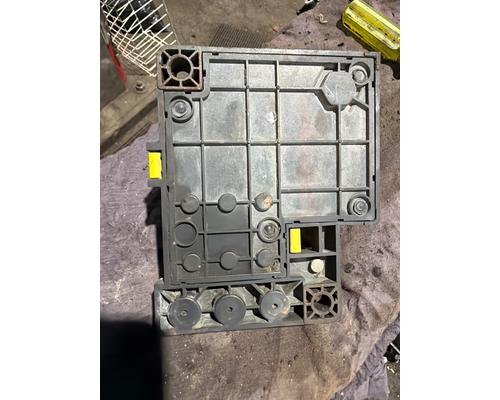 FREIGHTLINER CASCADIA 125BBC Fuse Box