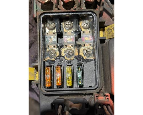 FREIGHTLINER CASCADIA 125BBC Fuse Box