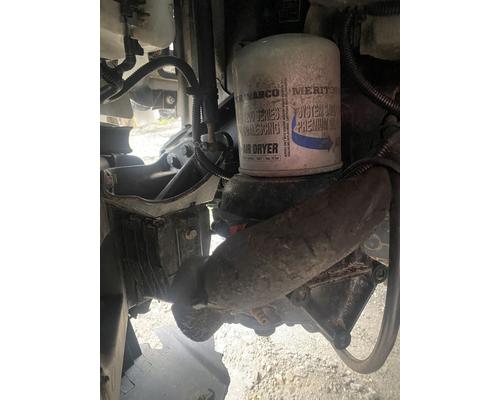  Freightliner Cascadia 125 Air Dryer #