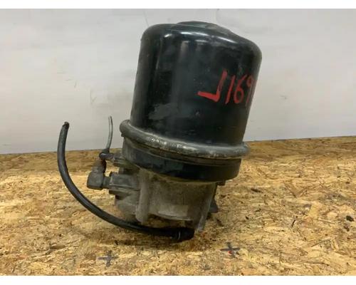  Freightliner Cascadia 125 Air Dryer #