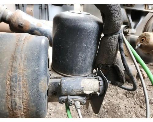  Freightliner Cascadia 125 Air Dryer #