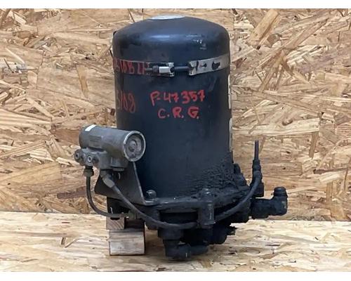  Freightliner Cascadia 125 Air Dryer #