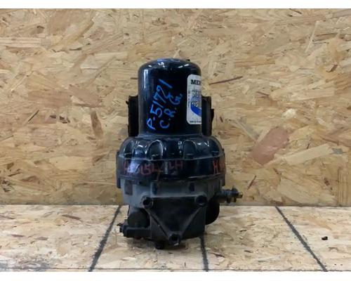  Freightliner Cascadia 125 Air Dryer #