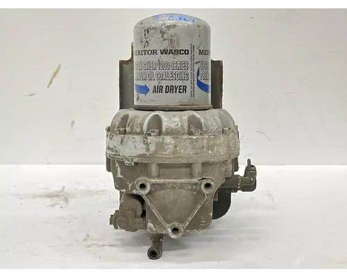  Freightliner Cascadia 125 Air Dryer #