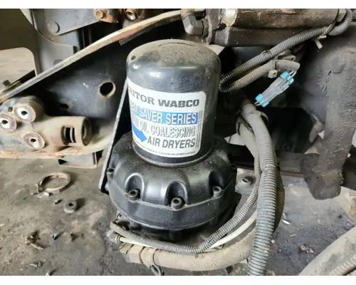  Freightliner Cascadia 125 Air Dryer #