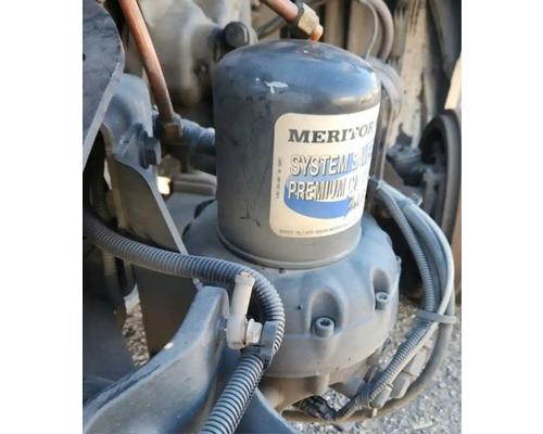  Freightliner Cascadia 125 Air Dryer #