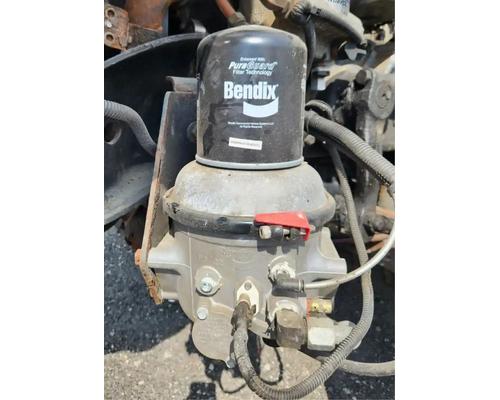  Freightliner Cascadia 125 Air Dryer #