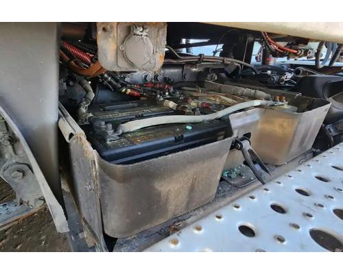 Freightliner Cascadia 125 Battery Box # Freightliner Cascadia 125 Battery Box #