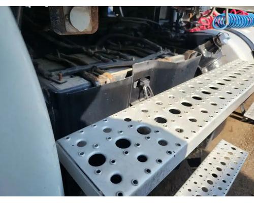  Freightliner Cascadia 125 Battery Box #