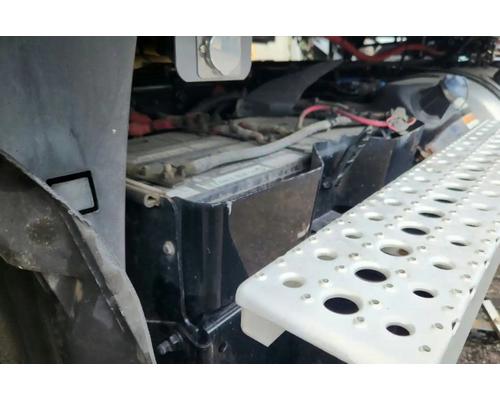 Freightliner Cascadia 125 Battery Box # Freightliner Cascadia 125 Battery Box #