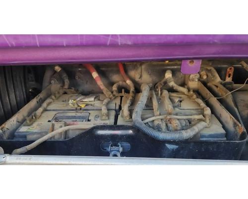 Freightliner Cascadia 125 Battery Box # Freightliner Cascadia 125 Battery Box #