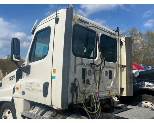  Freightliner Cascadia 125 Cab #