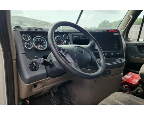  Freightliner Cascadia 125 Dash Assembly #