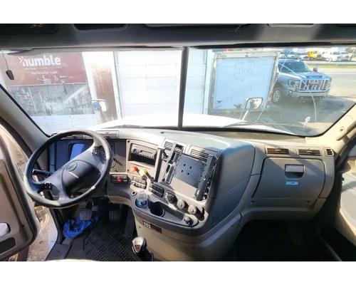  Freightliner Cascadia 125 Dash Assembly #