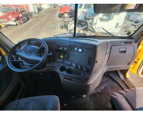 freightliner-cascadia-125-dash-assembly #1439660