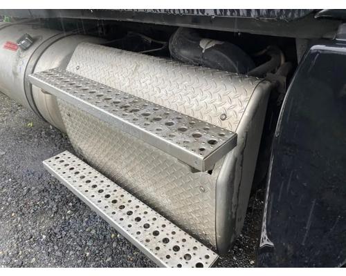  Freightliner Cascadia 125 DPF - Diesel Particulate Filter #