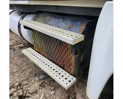  Freightliner Cascadia 125 DPF - Diesel Particulate Filter #