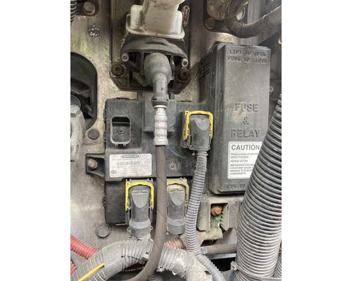  Freightliner Cascadia 125 ECM #