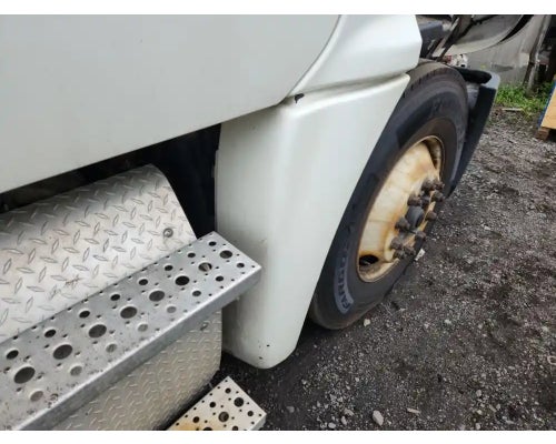  Freightliner Cascadia 125 Fender Extension #