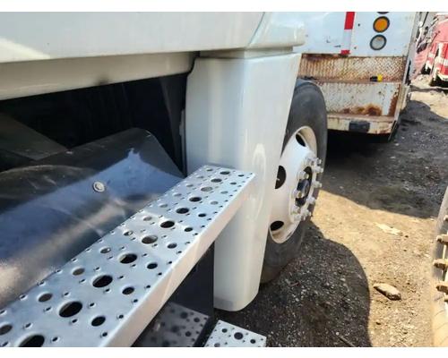Freightliner Cascadia 125 Fender Extension # Freightliner Cascadia 125 Fender Extension #