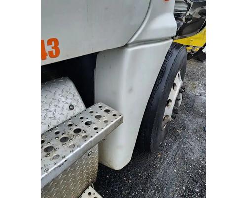  Freightliner Cascadia 125 Fender Extension #