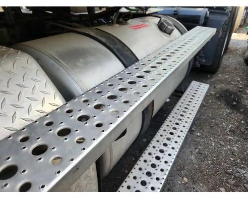  Freightliner Cascadia 125 Fuel Tank #