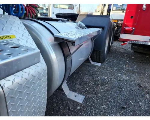  Freightliner Cascadia 125 Fuel Tank #