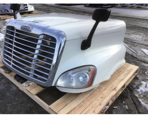 2012-freightliner-cascadia-125-hood #1475113