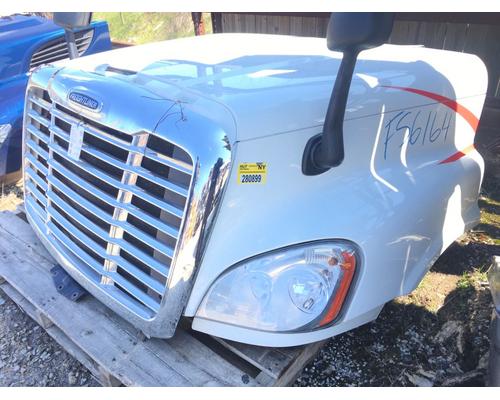  Freightliner Cascadia 125 Hood #