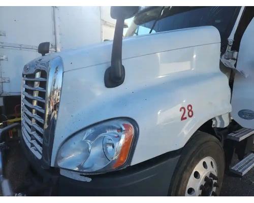  Freightliner Cascadia 125 Hood #