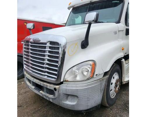  Freightliner Cascadia 125 Hood #