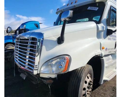  Freightliner Cascadia 125 Hood #