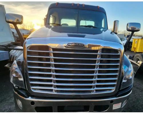  Freightliner Cascadia 125 Hood #