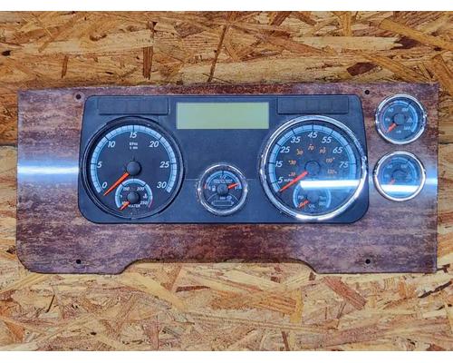  Freightliner Cascadia 125 Instrument Cluster #