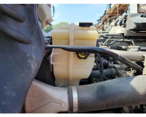  Freightliner Cascadia 125 Radiator Overflow #