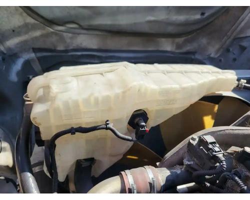  Freightliner Cascadia 125 Radiator Overflow #
