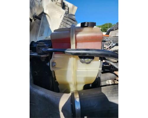 Freightliner Cascadia 125 Radiator Overflow #