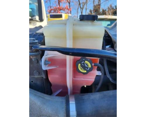  Freightliner Cascadia 125 Radiator Overflow #