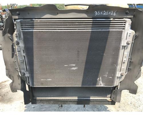  Freightliner Cascadia 125 Radiator #