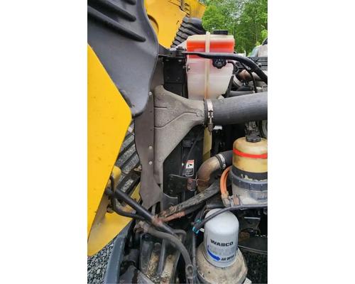  Freightliner Cascadia 125 Radiator #