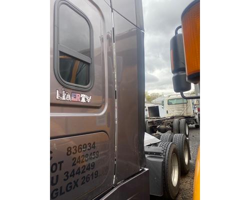 Freightliner Cascadia 125 Sleeper Fairing # Freightliner Cascadia 125 Sleeper Fairing #