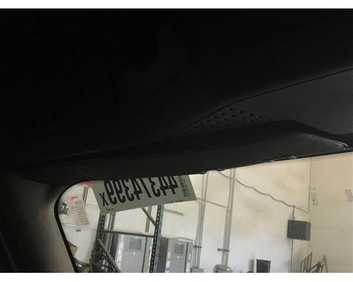  Freightliner Cascadia 125 Visor #