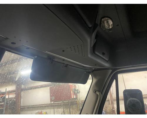  Freightliner Cascadia 125 Visor #